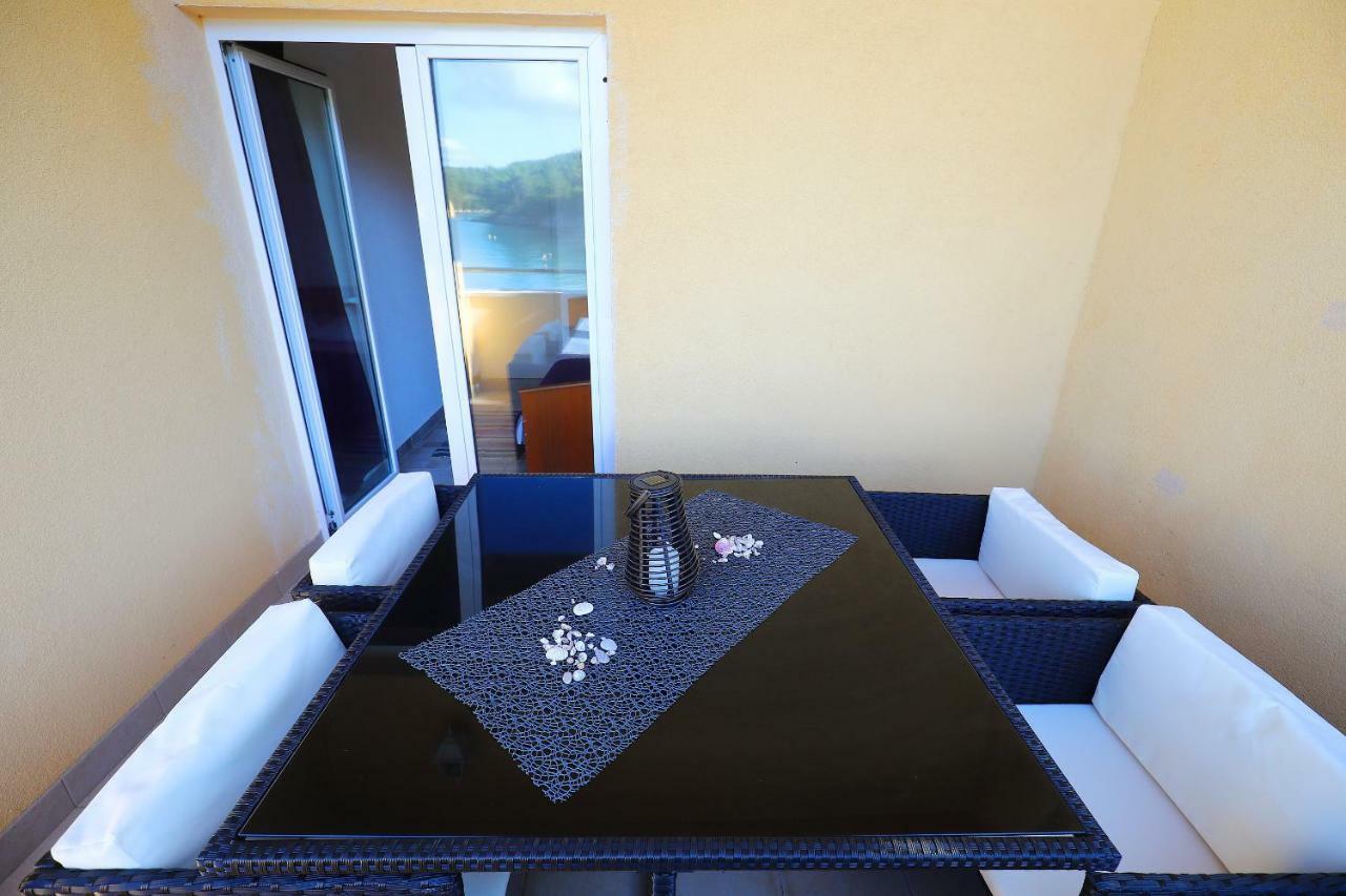 Apartments Savar - Ilo Brbinj Екстер'єр фото