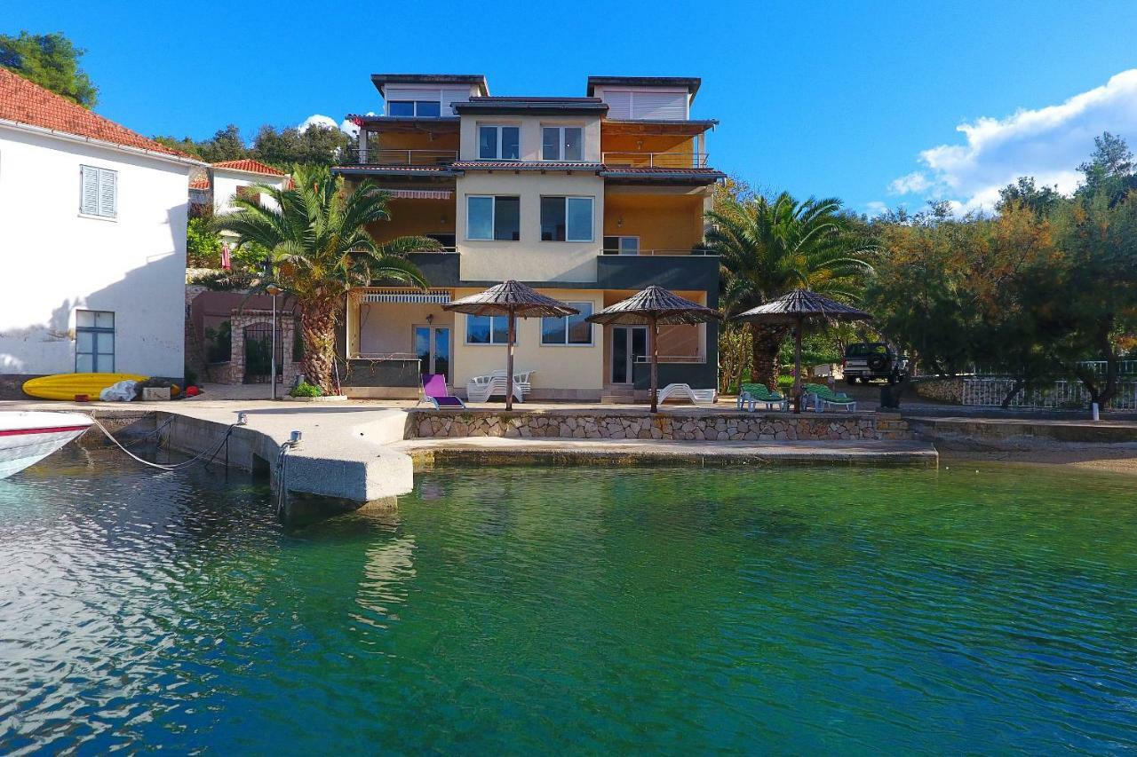 Apartments Savar - Ilo Brbinj Екстер'єр фото