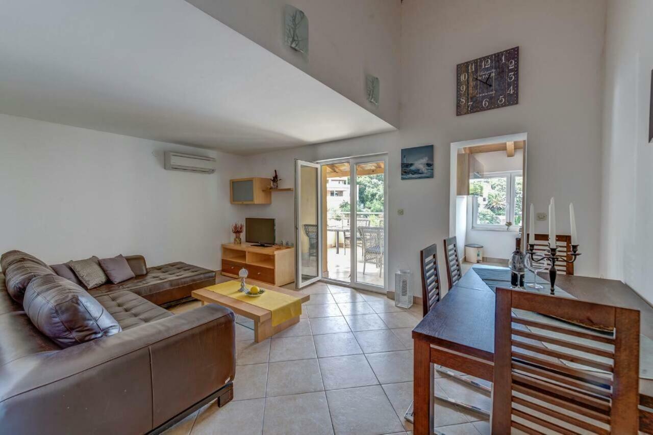 Apartments Savar - Ilo Brbinj Екстер'єр фото